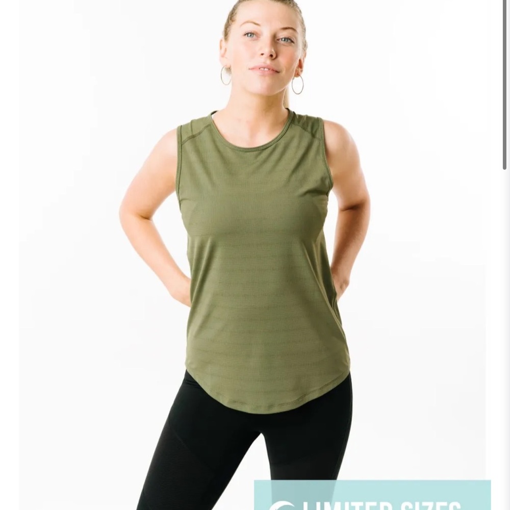 3/$10 Zyia Olive Horizon Muscle Tank